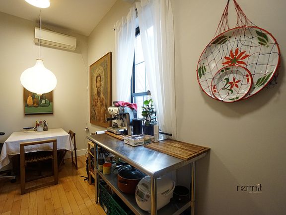 5th image of 338 Clifton Pl #2L