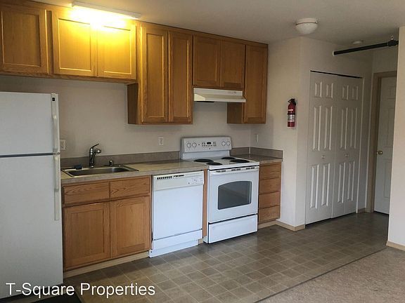 2nd image of 717 Cedar Ave Unit 203