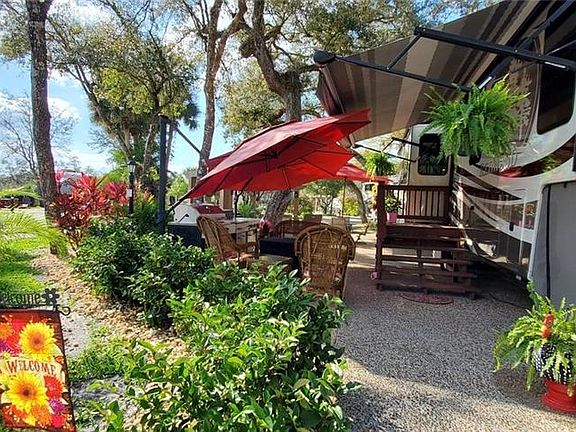 3rd image of 419 Longhorn Dr