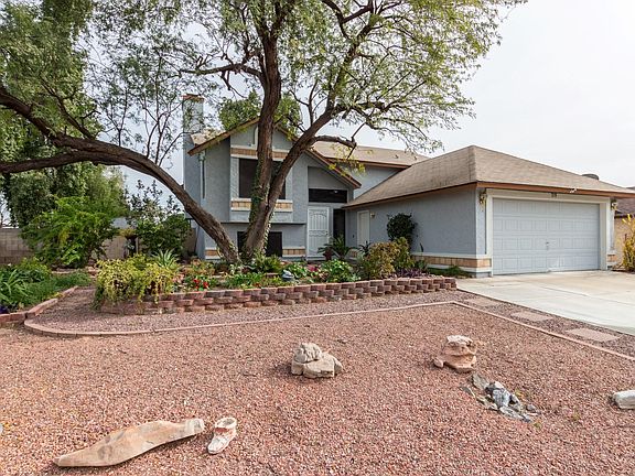 3rd image of 715 N Balboa Cir