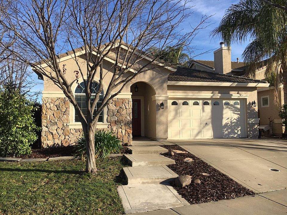 1st image of 364 Willow Glen Dr