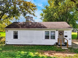 6135 Roselawn Ave, Columbus, OH 43232