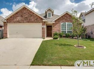 308 Crescent Creek Ln, Fort Worth, TX 76140