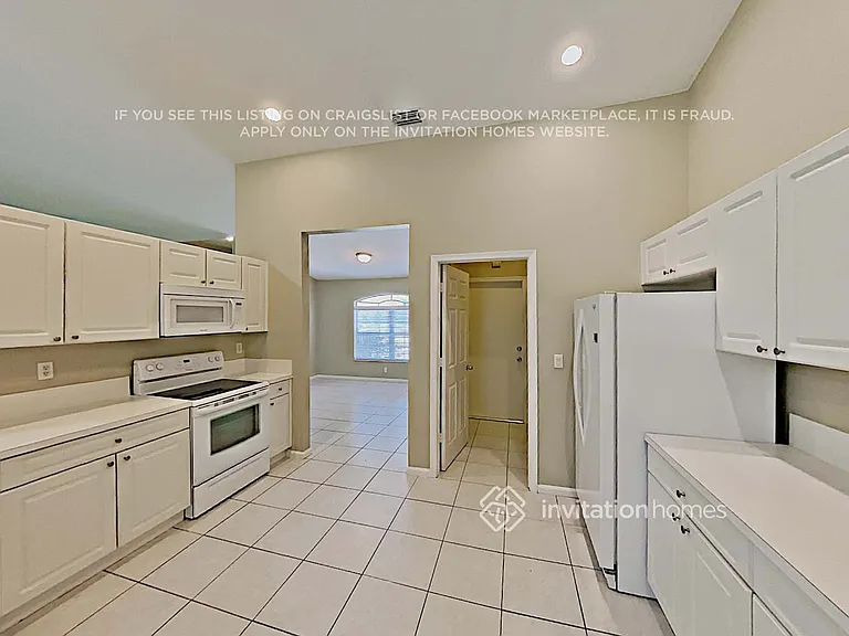 13750 Lilac Pl — Photo 8