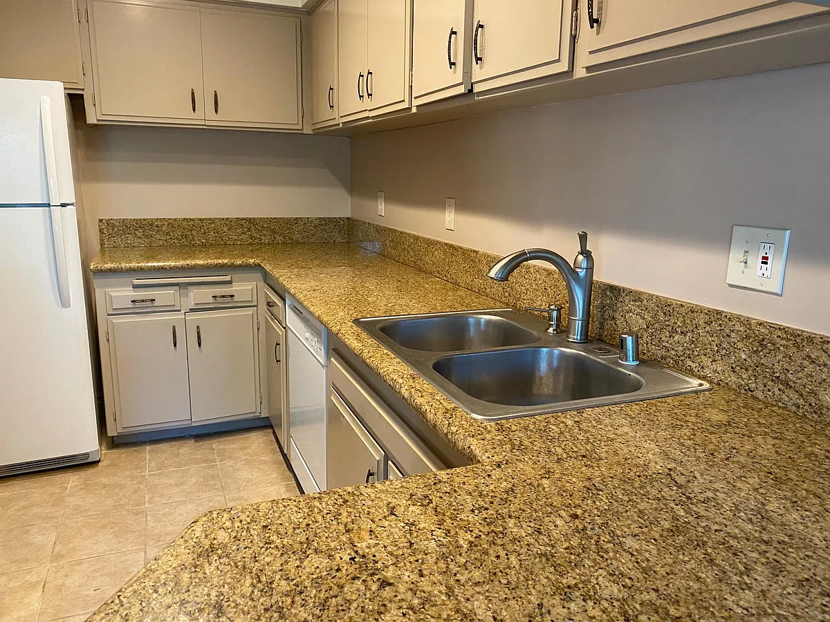 Large Kitchen - 3590 Front St #G
