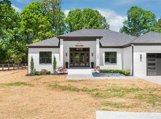 1220 Cuthbertson Rd, Waxhaw, NC 28173
