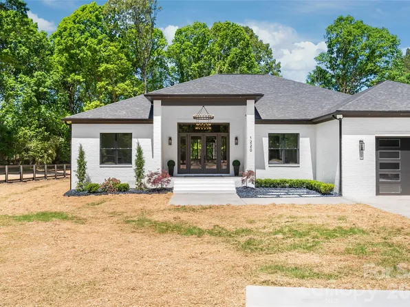 1220 Cuthbertson Rd, Waxhaw, NC 28173