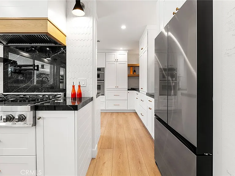 24701 Nympha Dr — Photo 16