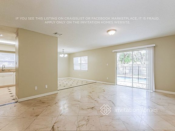 3rd image of 9 N Aurora Dr