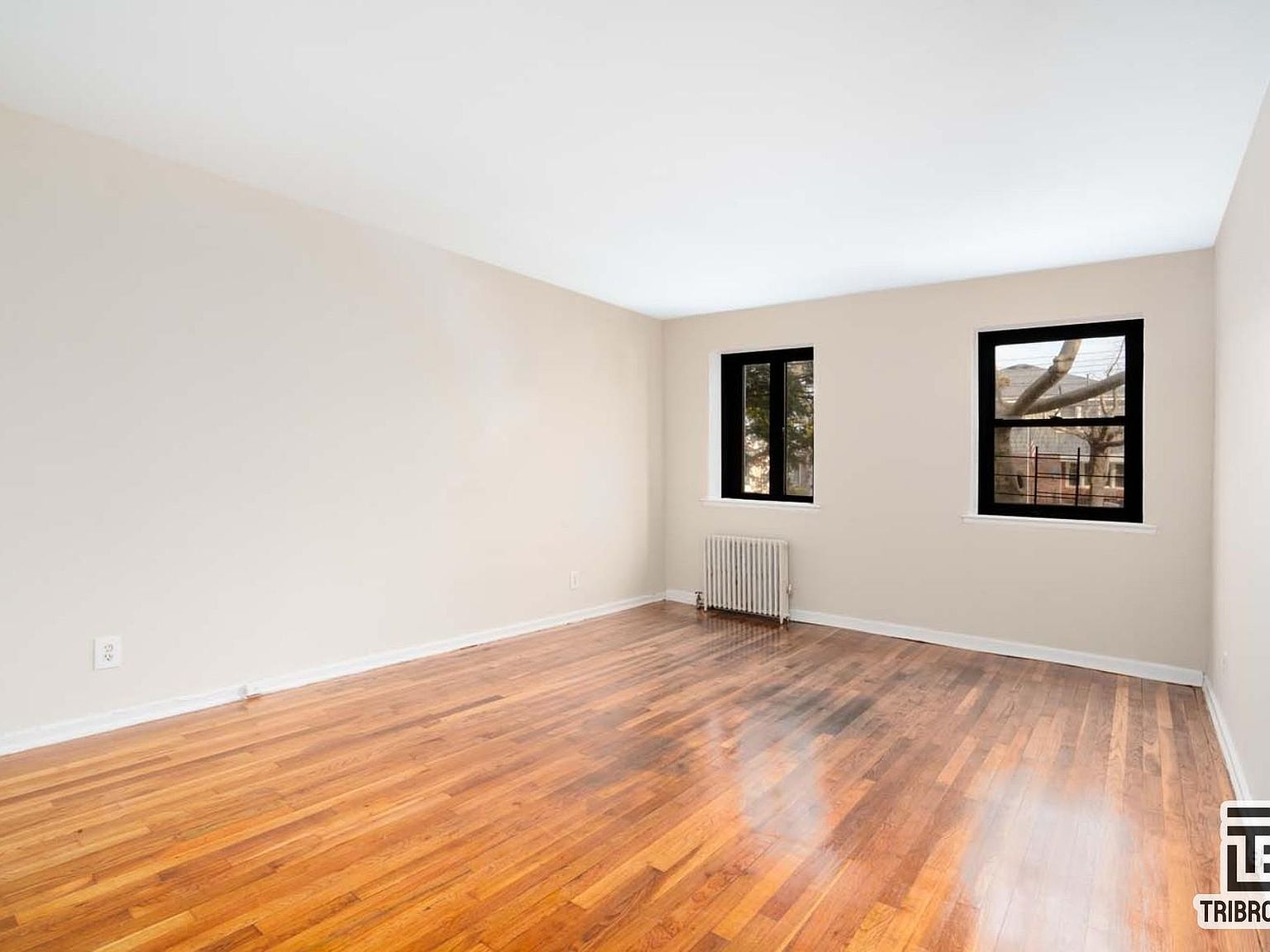 54 Market St #2A, New York, NY 10002 | Zillow