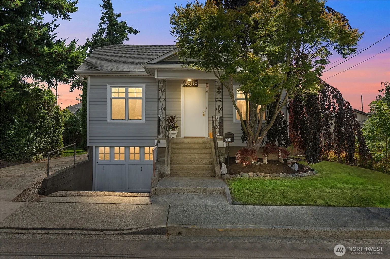 2318 F Street photo 1