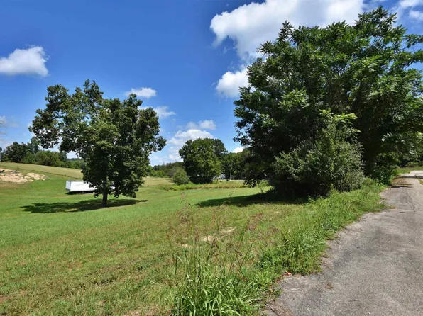 47 Carlson Dr, Grafton, WV 26354