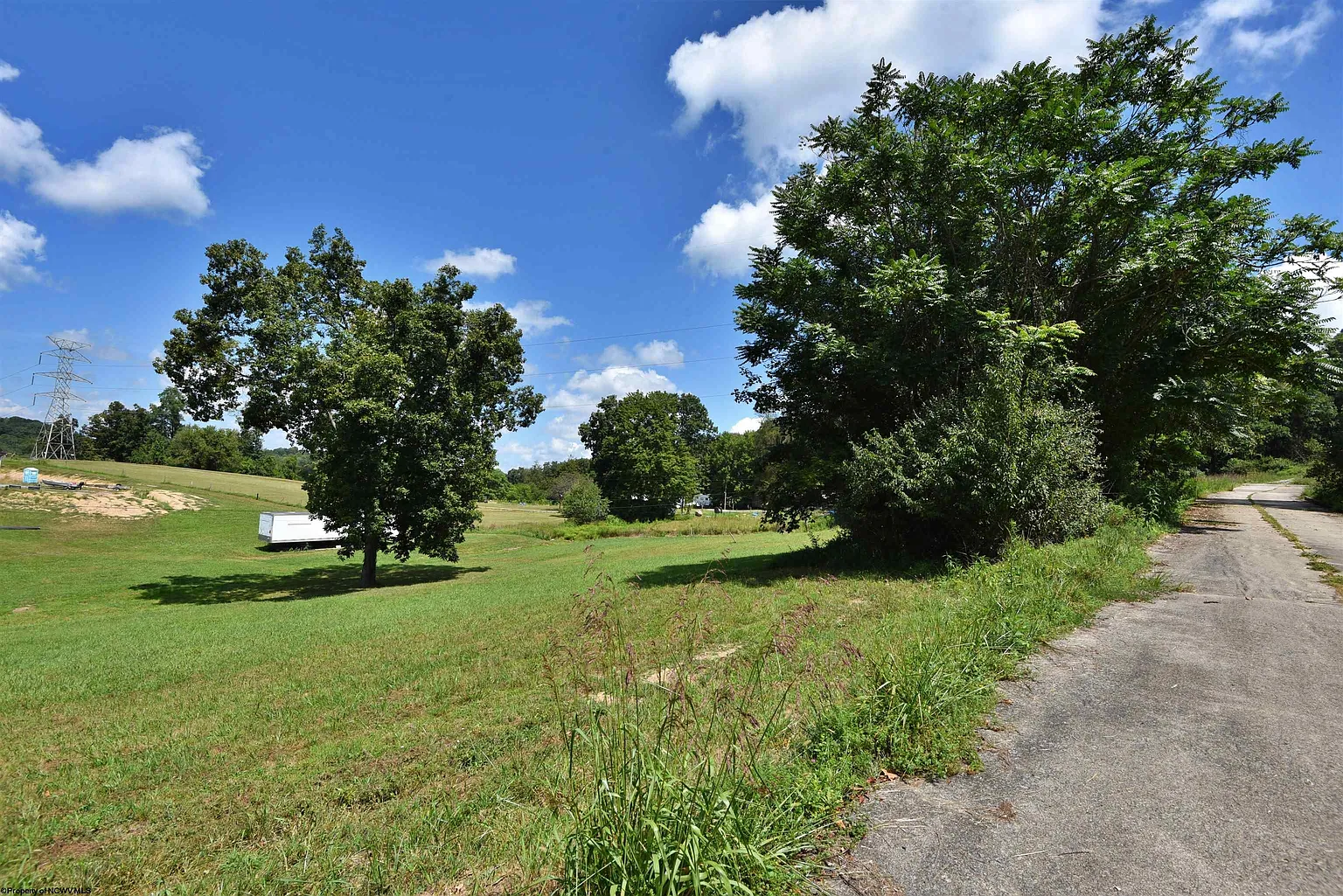 49 Carlson Dr photo 1