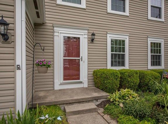 2nd image of 4580 Marilyn St