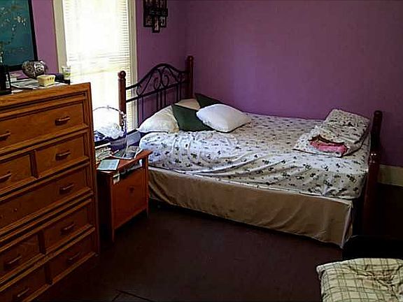 4th image of 34 Lydia Ave