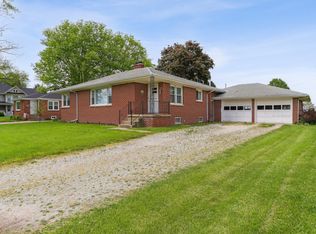 306 E Main St, Royal, IL 61871