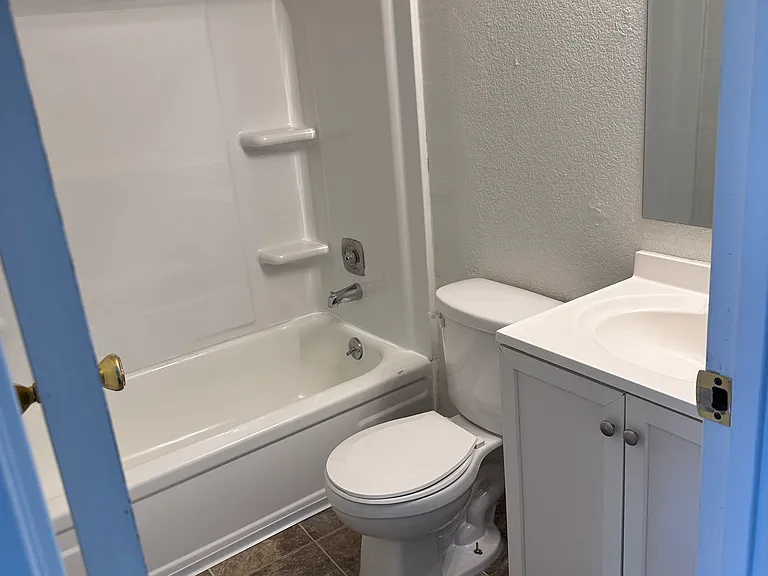1025 W Entiat Ave #A4 — Photo 10