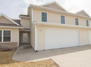716 W 3rd St, Kalona, IA 52247