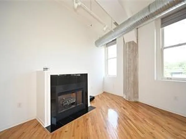 2107 Grand Ave Unit 301, Kansas City, MO 64108