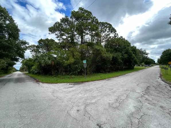 8408 Kenwood Road, Fort Pierce, FL 34950