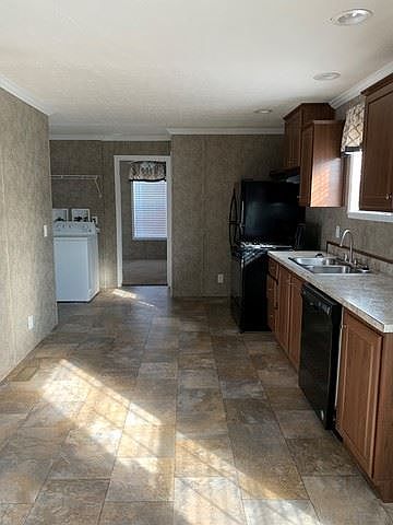 2nd image of 35 Elm Ln