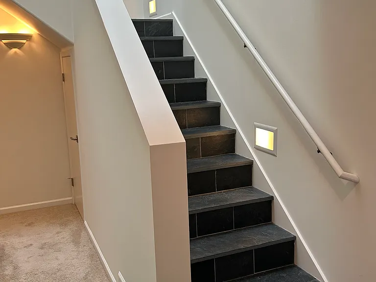 6676 Charing Cross Rd — Photo 3