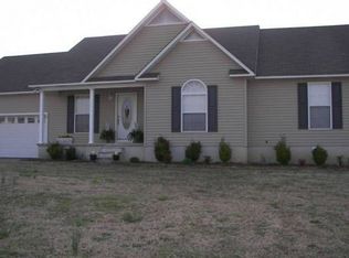 61 Rachael Ln, Hokes Bluff, AL 35903