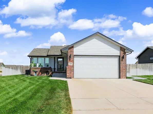 4368 N Rutgers Cir, Maize, KS 67101
