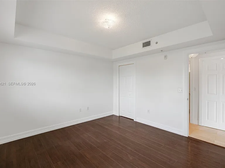 101 Sidonia Ave #404 — Photo 31