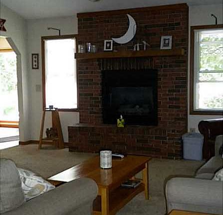 4th image of 700 Pinehurst Dr
