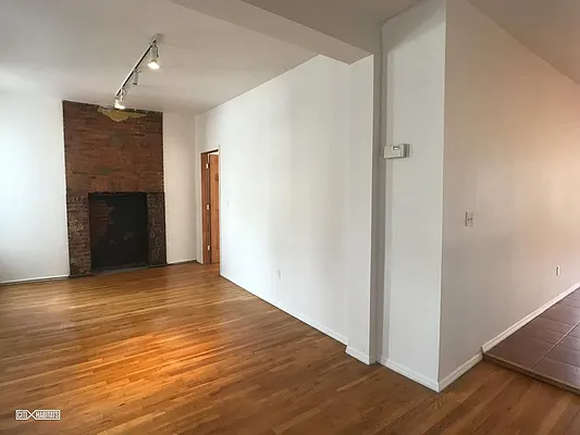 Rented by Citi Habitats | media 10