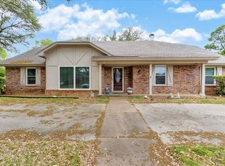 1500 Waltham Ct, Arlington, TX 76012