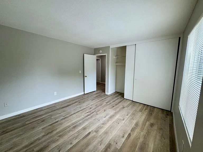 7631 Ellis Ave #B — Photo 11