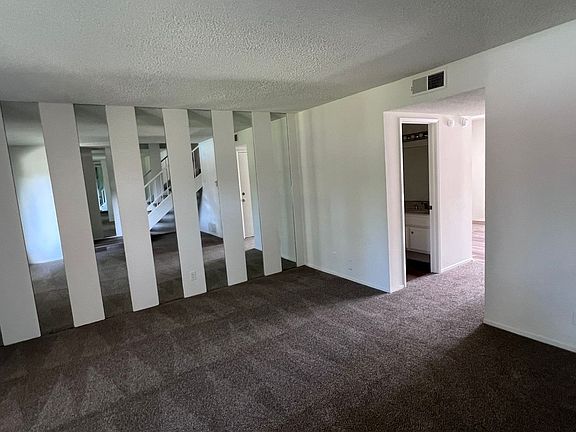 3rd image of 1636 Parakeet Ct