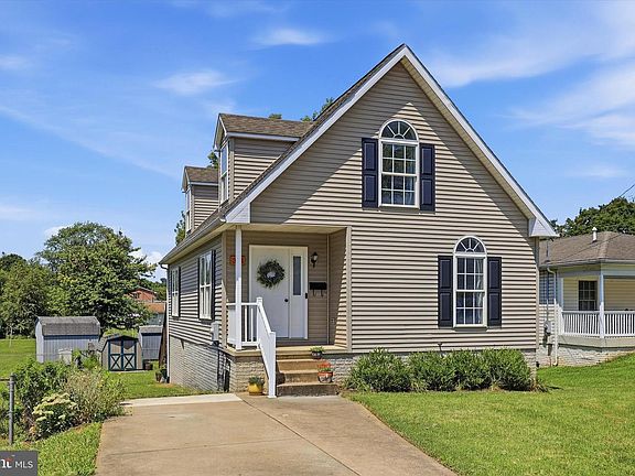 2nd image of 303 Catoctin Ave