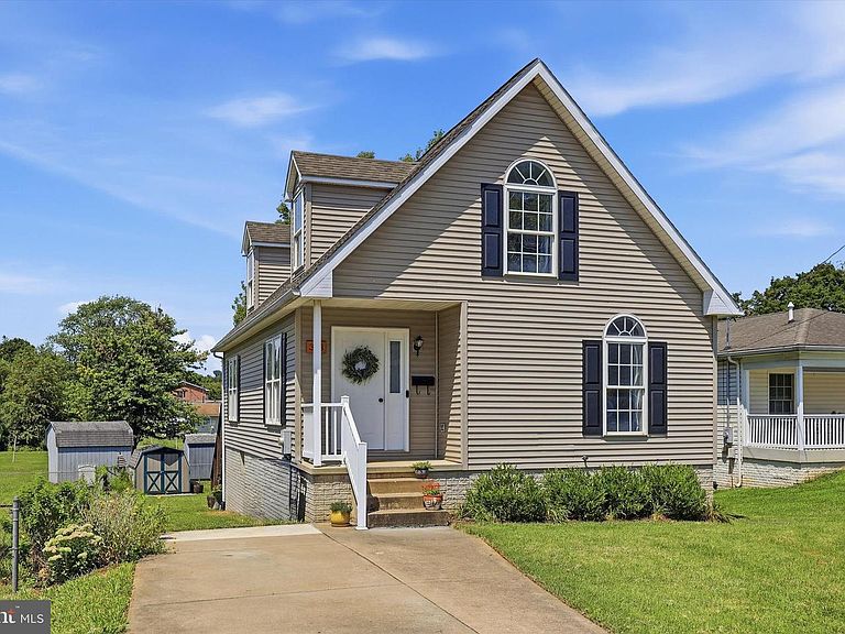 Listing photo 2