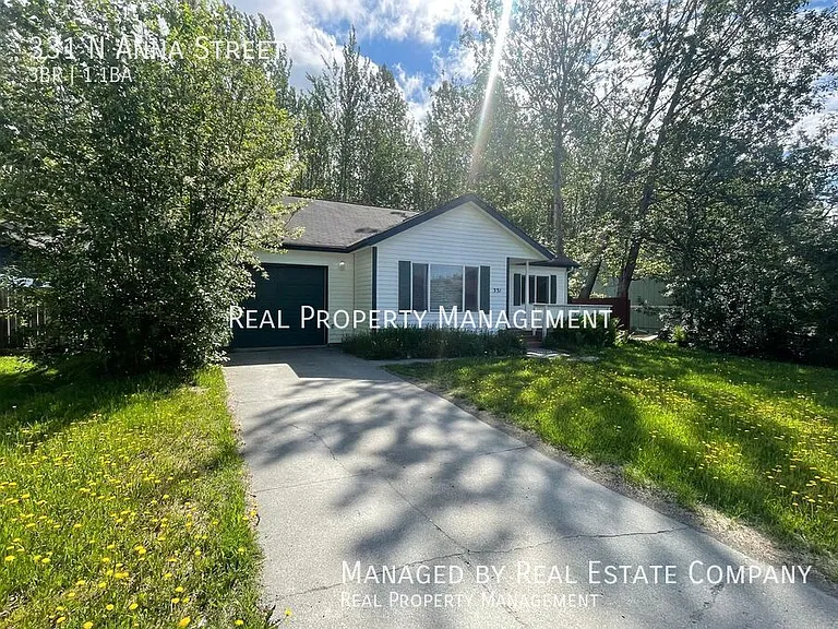 331 N Anna St — Photo 2
