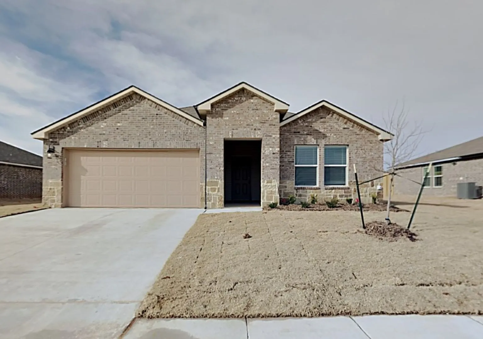 Very Nice 4 Bedroom 2 Bath Home in Yukon Schools With Storm Shelter — Photo 1