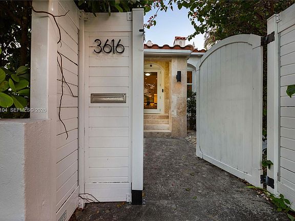 4th image of 3616 SW 26th St