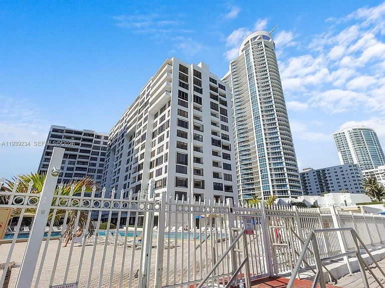 3505 S Ocean Dr #1514 — Photo 30