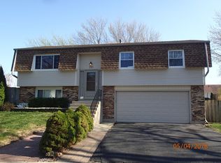 191 Bloomingdale Ct, Glendale Heights, IL 60139