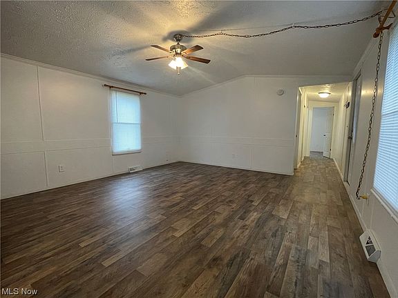 4th image of 197 Garfield Ln