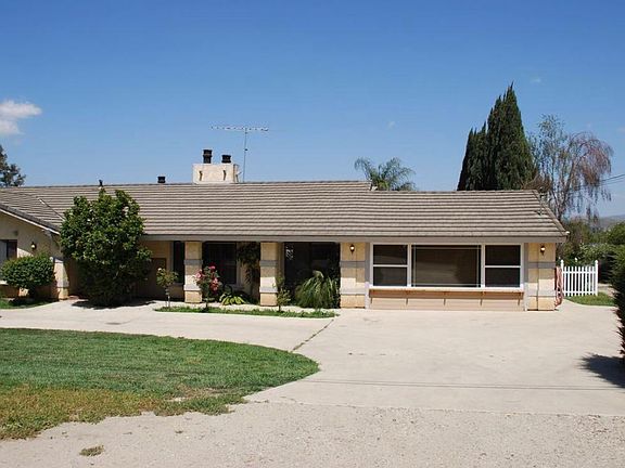 3rd image of 4394 Hitch Blvd