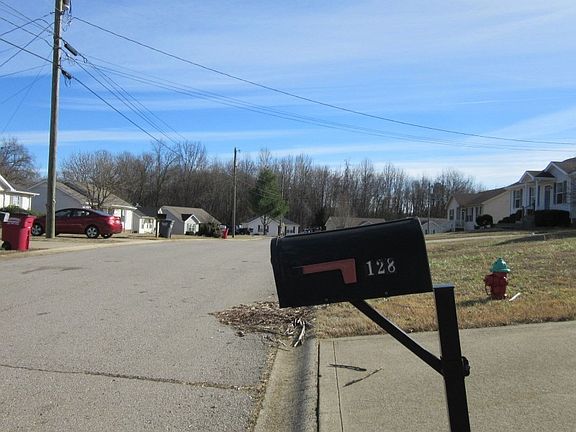 5th image of 128 Monarch Ln