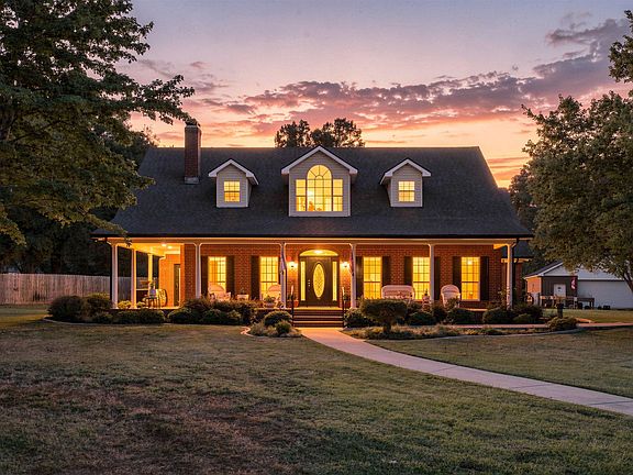 2nd image of 209 Penny Ln