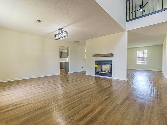 4th image of 7636 Stonington Dr
