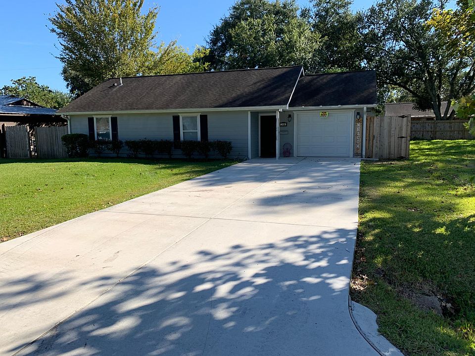 1st image of 2406 Kingsdale Dr