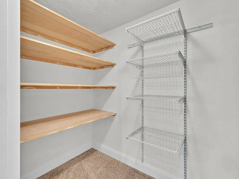30 W Jackson Rd — Photo 24