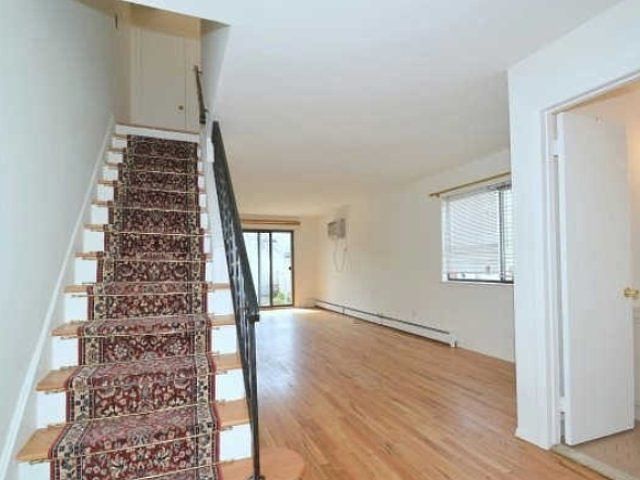 2nd image of 71B Hickory Rd
