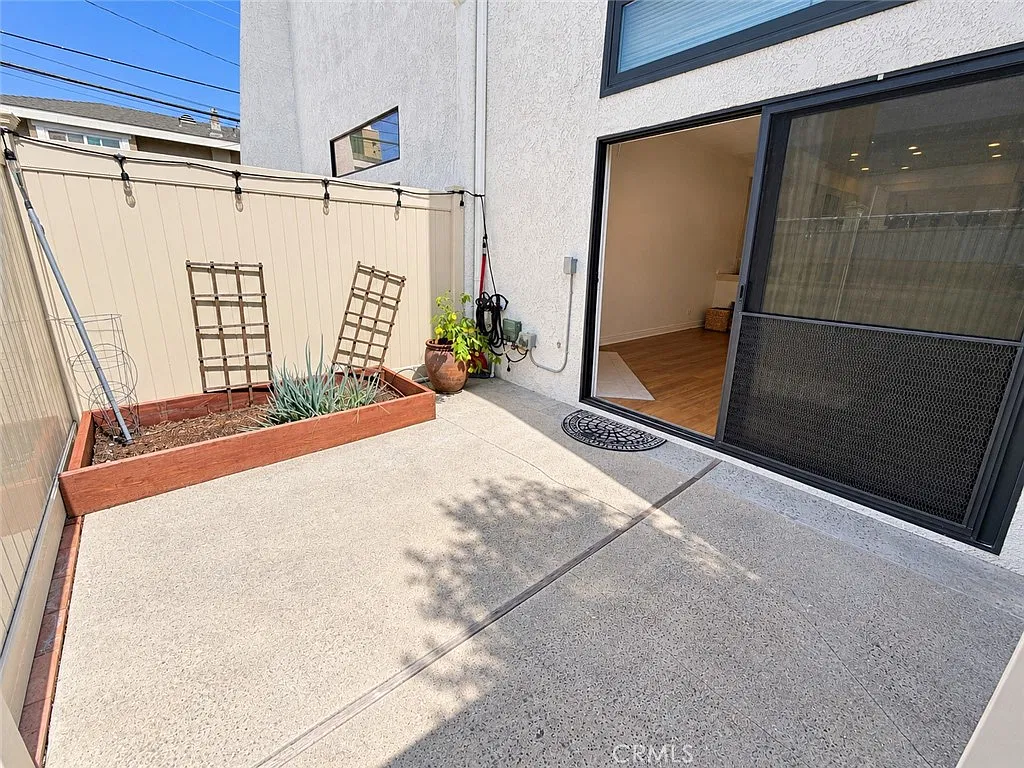2 bed, 1295 sqft, $3,999 — Photo 4